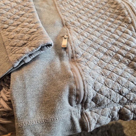 Christopher & Banks Gray Quilted Zip Up Sweatshirt jacket Size Large - Picture 8 of 14